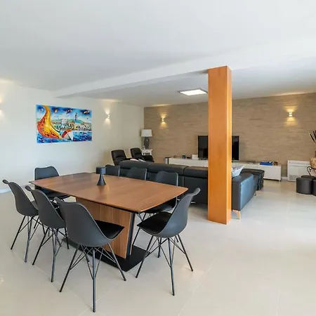 Amazing In Okrug Gornji With Wifi Holiday home