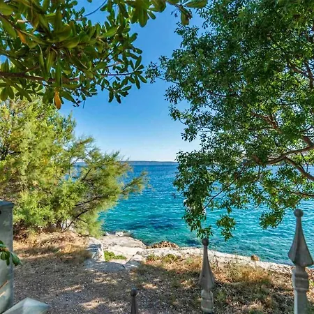 Amazing In Okrug Gornji With Wifi * Trogir