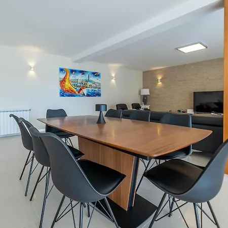 Holiday home Amazing In Okrug Gornji With Wifi Trogir