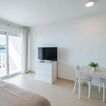 Holiday home Amazing In Okrug Gornji With Wifi *